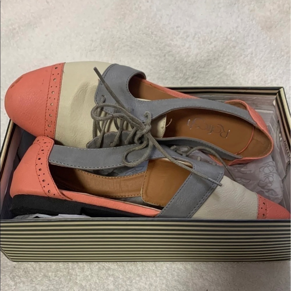 Flat size 7 coral shoes with cut outs